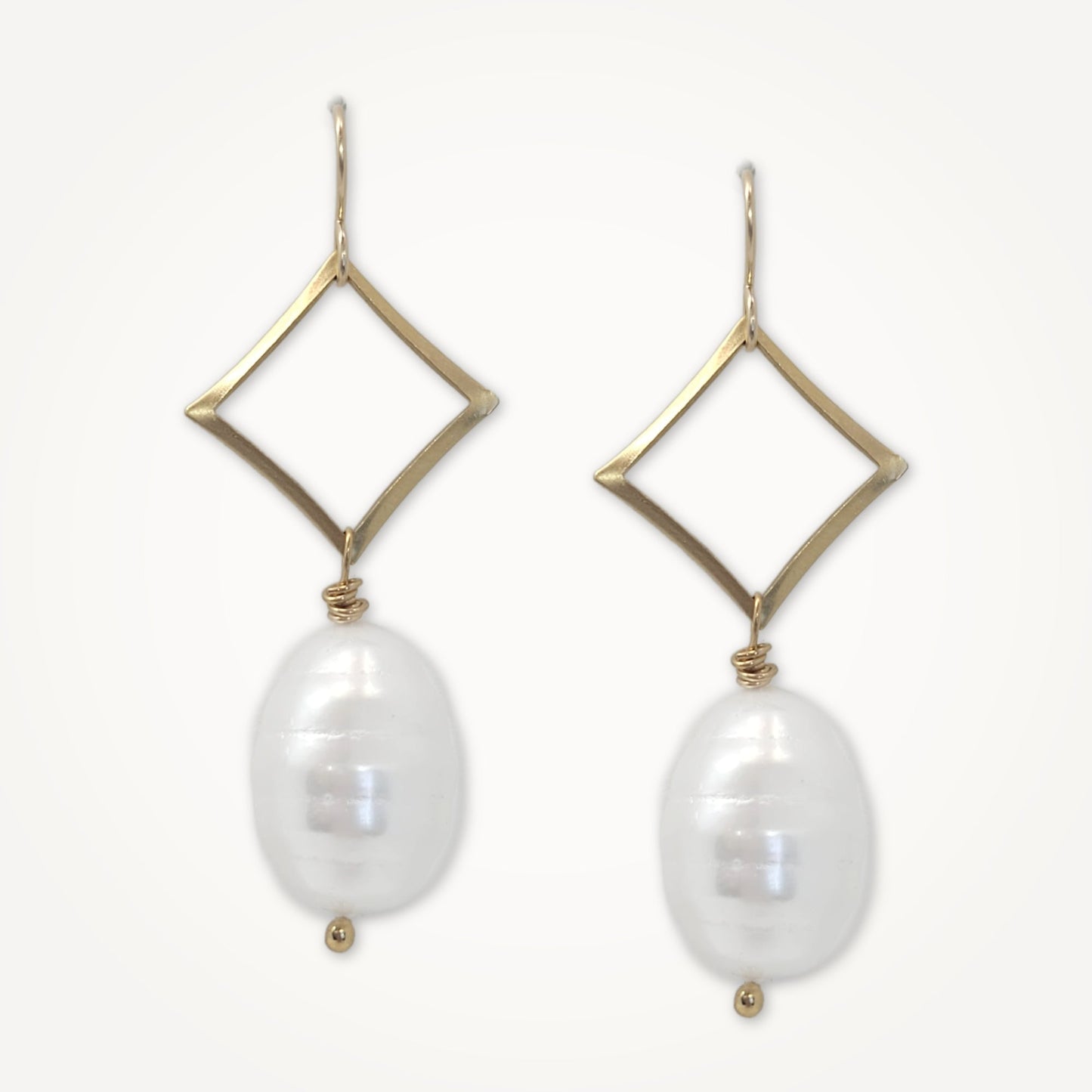 Dimondine Baroque Pearl Earrings