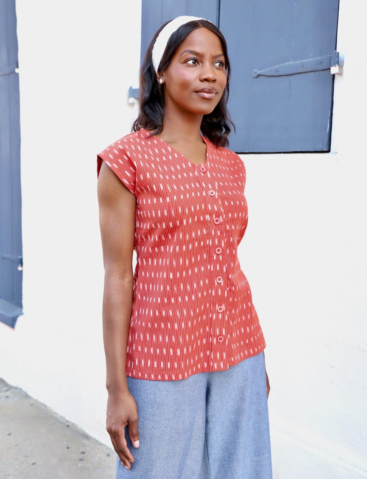 Aurora Button Top - Passion Lilie
